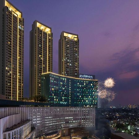 Pullman Jakarta Central Park מראה חיצוני תמונה The hotel at night