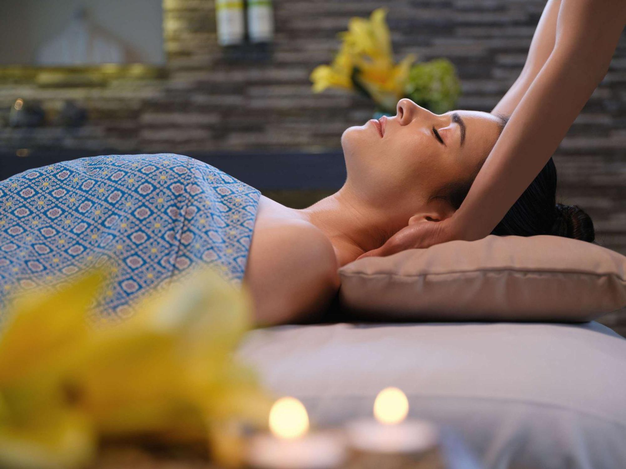 Pullman Jakarta Central Park מראה חיצוני תמונה Thai head massage